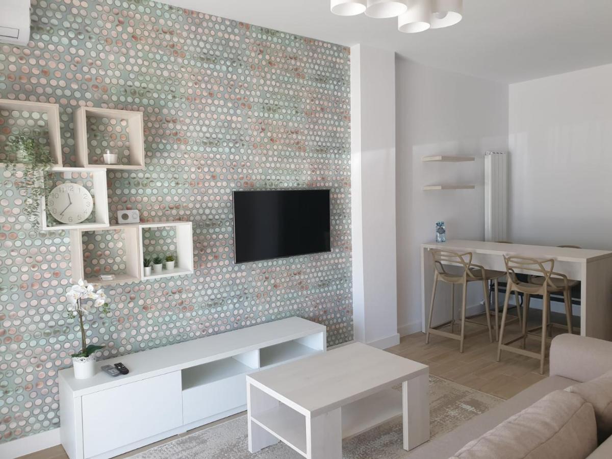 Lotus Studios Mamaia Luaran gambar